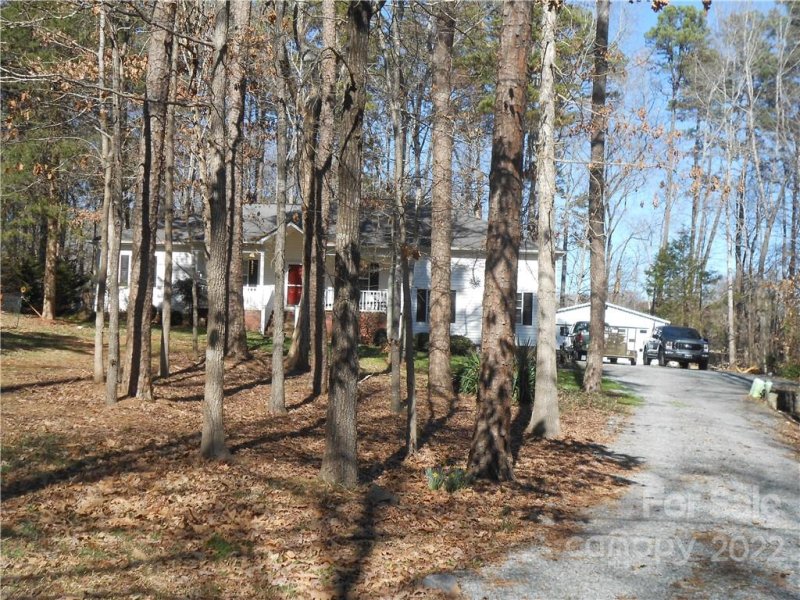 Property image 2 at 8904 Gosnell Drive, Charlotte, NC 28227