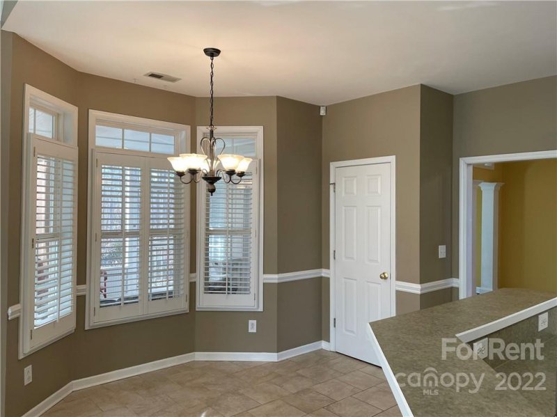 Property image 5 at 15026 Castlebridge Lane, Matthews, NC 28104