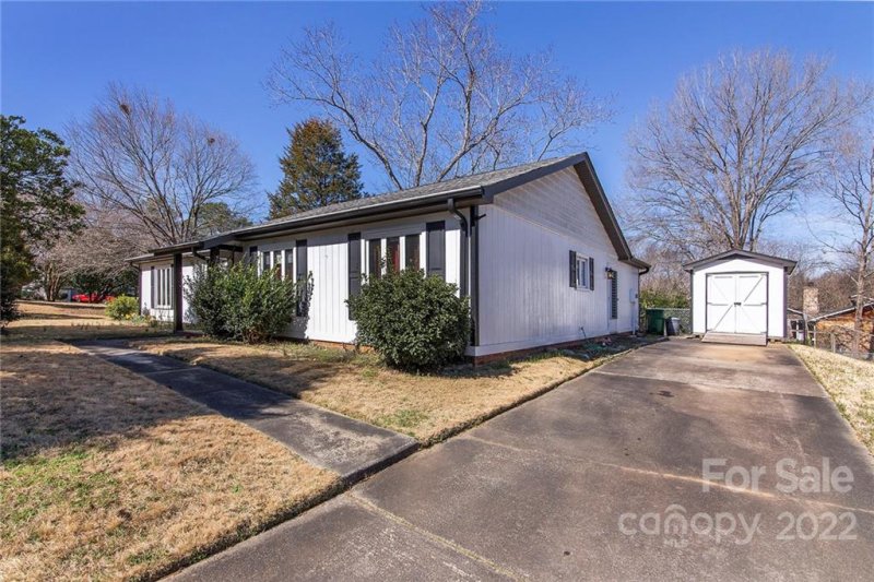 Property image 4 at 11902 Five Cedars Road, Charlotte, NC 28226