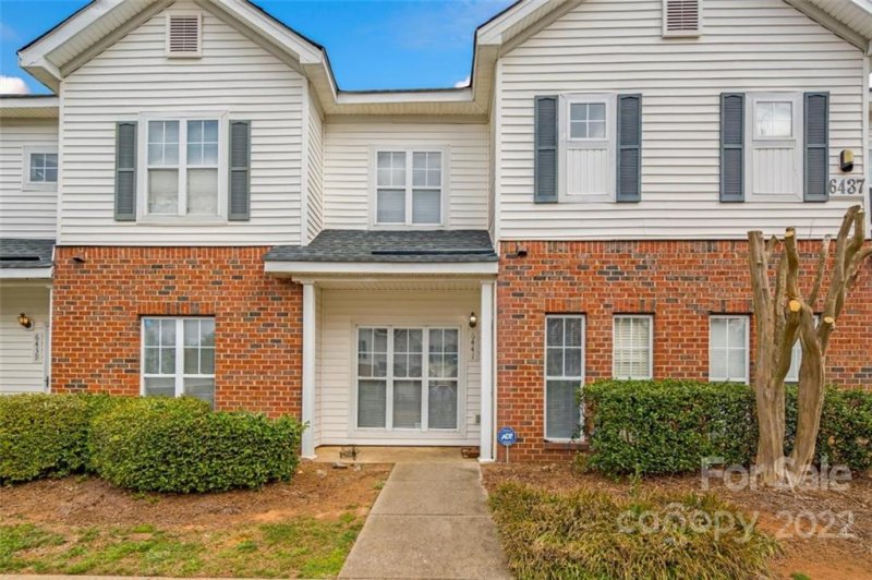 Property image 2 at 6441 Mallard View Lane, Charlotte, NC 28269
