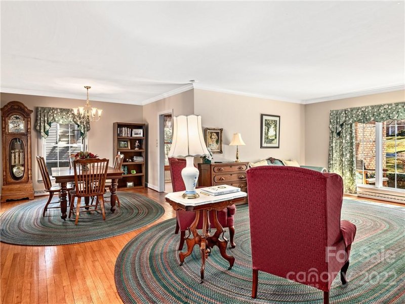 Property image 4 at 7 Oak Ridge Road, Asheville, NC 28805