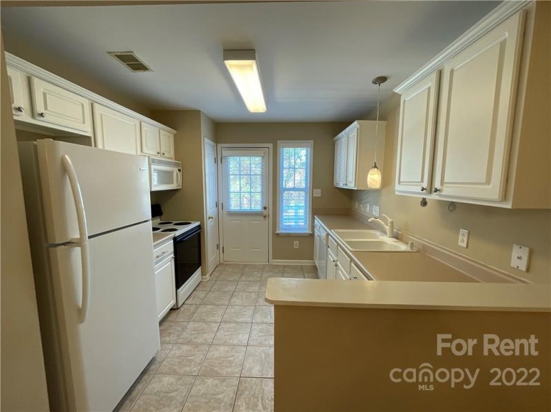 Property image 4 at 6782 Vlosi Drive, Charlotte, NC 28226