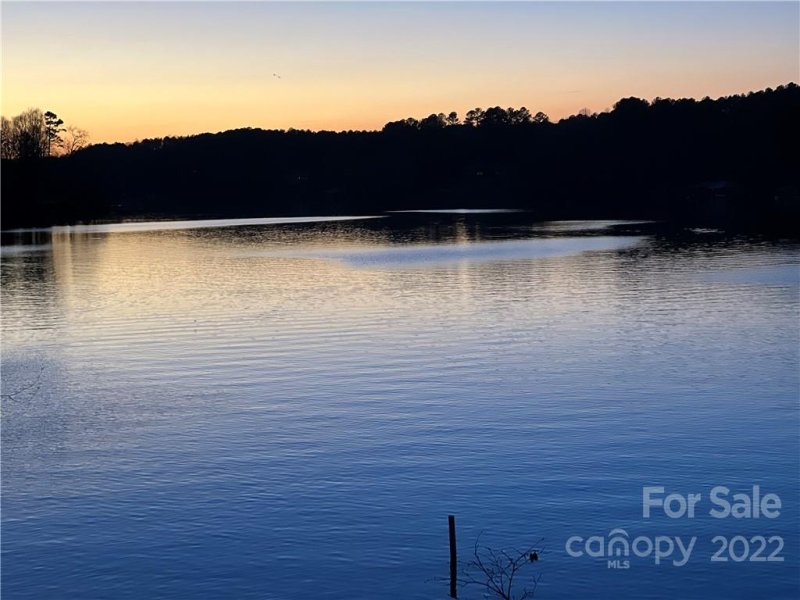 Property image 5 at 5768 Lake Pointe Drive, Granite Falls, NC 28630