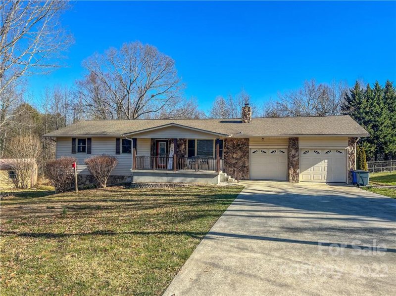 Property image 2 at 460 Beach Drive, Hendersonville, NC 28792