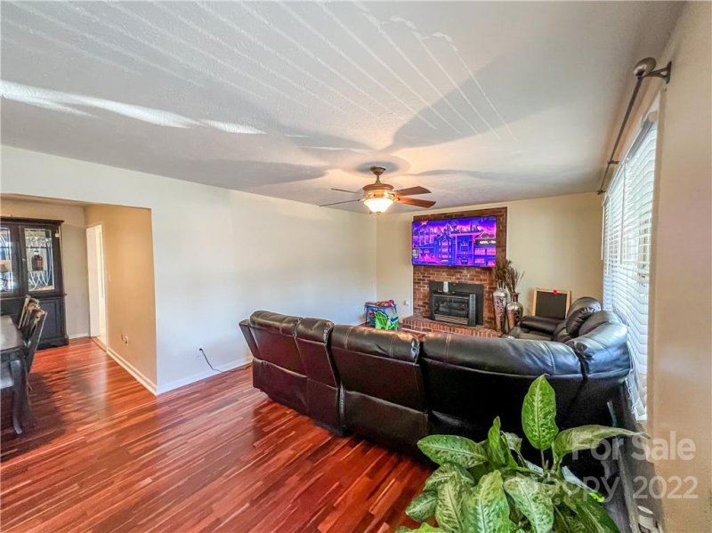 Property image 5 at 460 Beach Drive, Hendersonville, NC 28792