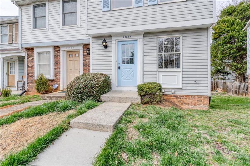 Property image 3 at 7332 Pebblestone Drive, Charlotte, NC 28212