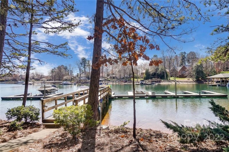 Property image 4 at 8051 Westbay Road, Denver, NC 28037