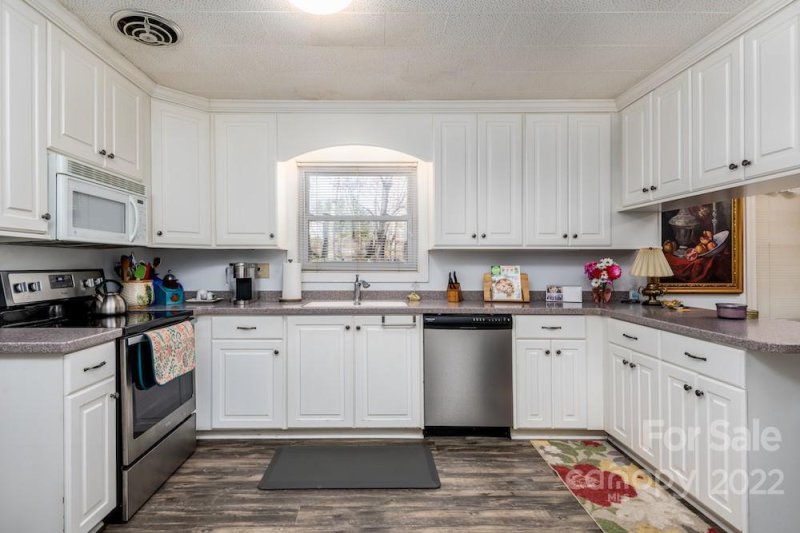 Property image 2 at 205 5th Street, Conover, NC 28613