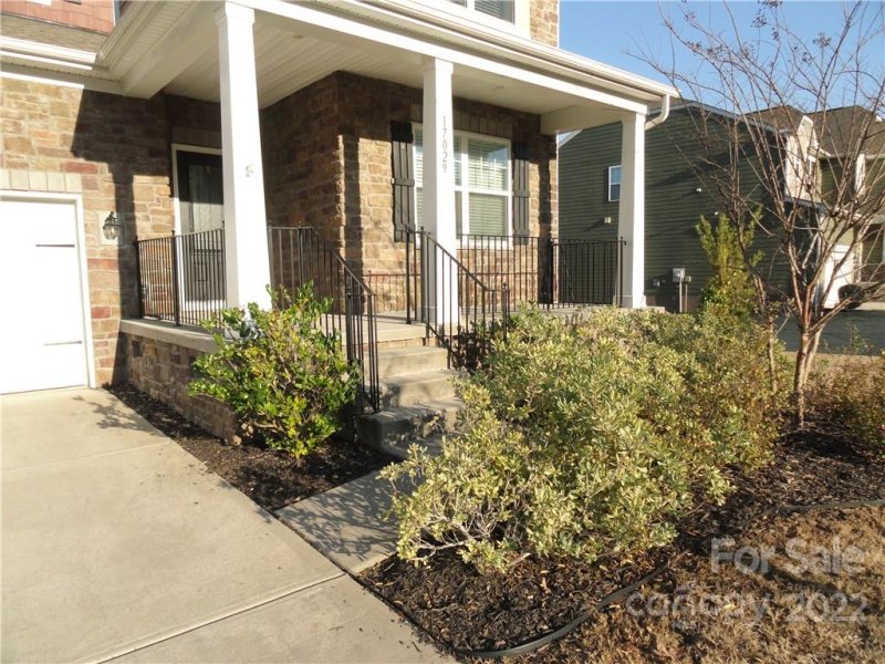 Property image 3 at 17029 Belmont Stakes Lane, Charlotte, NC 28278