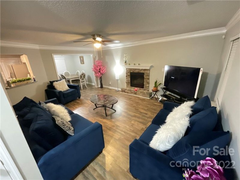 Property image 2 at 929 Corvus Court, Charlotte, NC 28216
