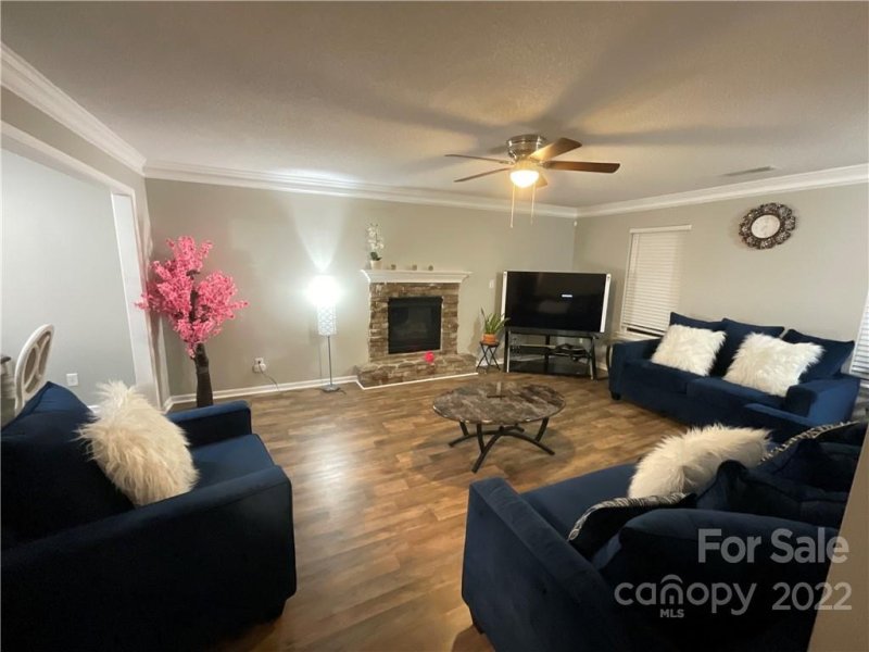 Property image 4 at 929 Corvus Court, Charlotte, NC 28216