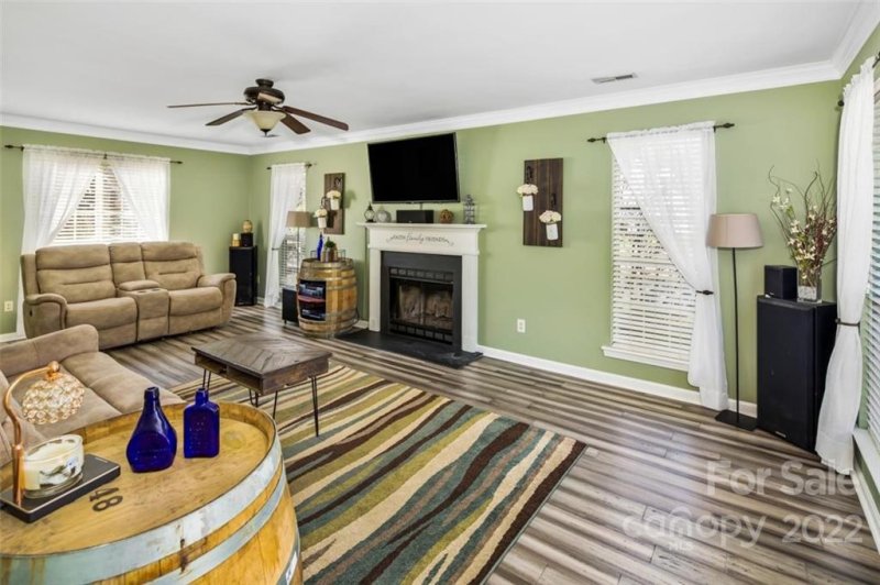 Property image 3 at 4037 Huntmeadow Drive, Charlotte, NC 28269