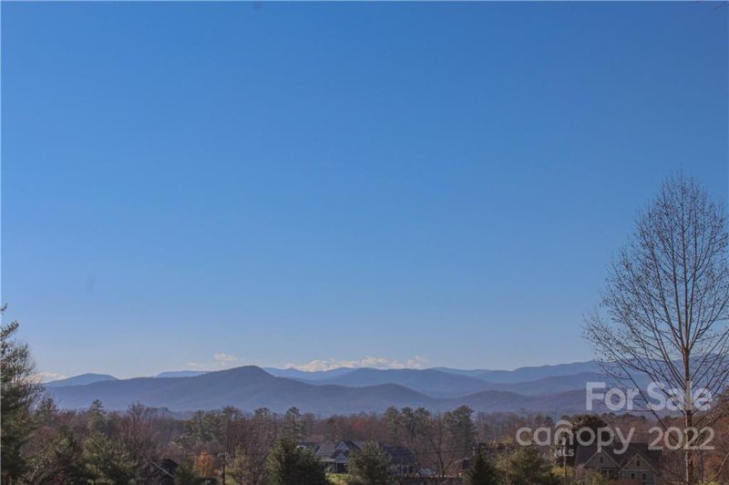 Property image 2 at 25 Northview Drive, Hendersonville, NC 28791