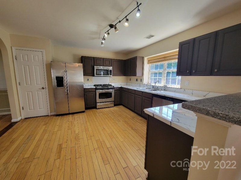 Property image 3 at 4702 Ambridge Drive, Charlotte, NC 28216