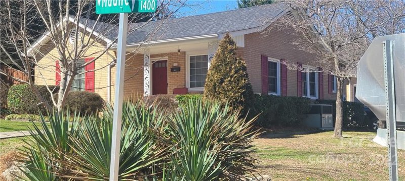 Property image 2 at 1402 W Mauney Avenue, Gastonia, NC 28052