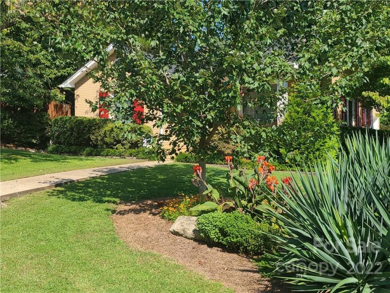 Property image 4 at 1402 W Mauney Avenue, Gastonia, NC 28052