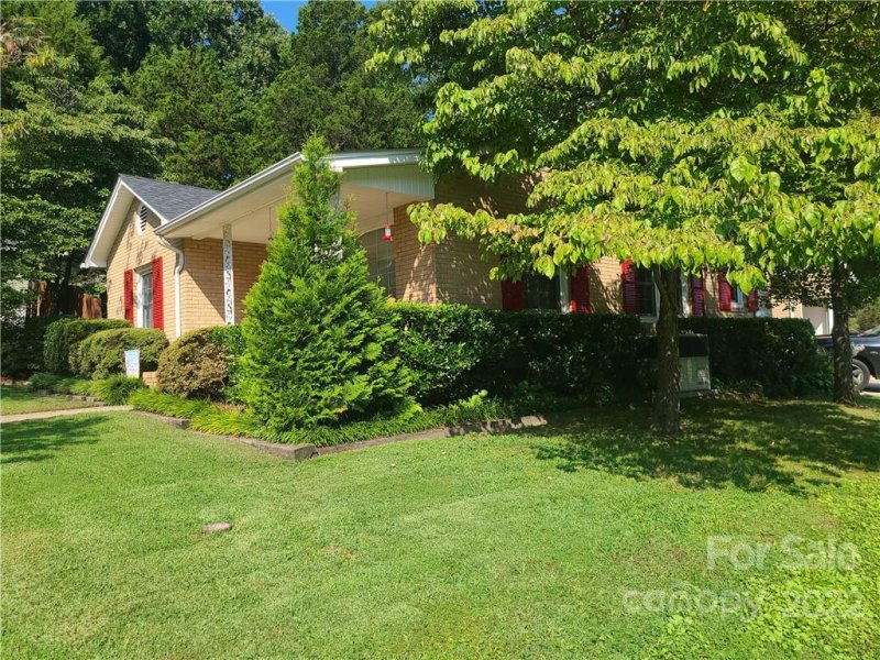 Property image 5 at 1402 W Mauney Avenue, Gastonia, NC 28052