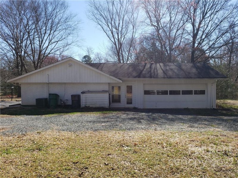 Property image 3 at 8315 Cedarbrook Drive, Charlotte, NC 28215