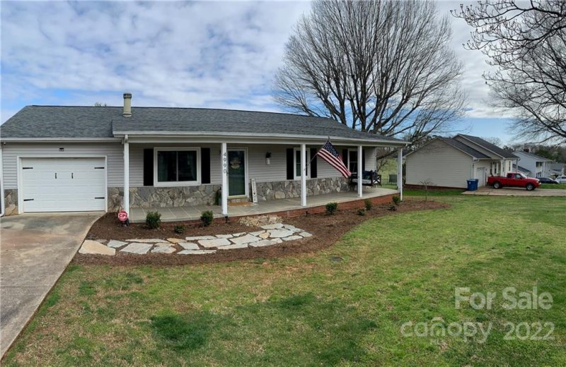 4990 Forest Ridge Drive