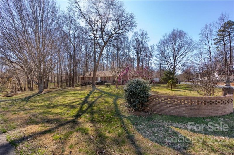 Property image 3 at 4900 Casino Drive, Charlotte, NC 28216