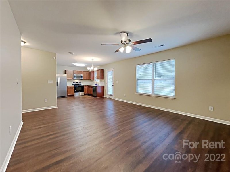 Property image 2 at 5819 Lake Vista Lane, Charlotte, NC 28216