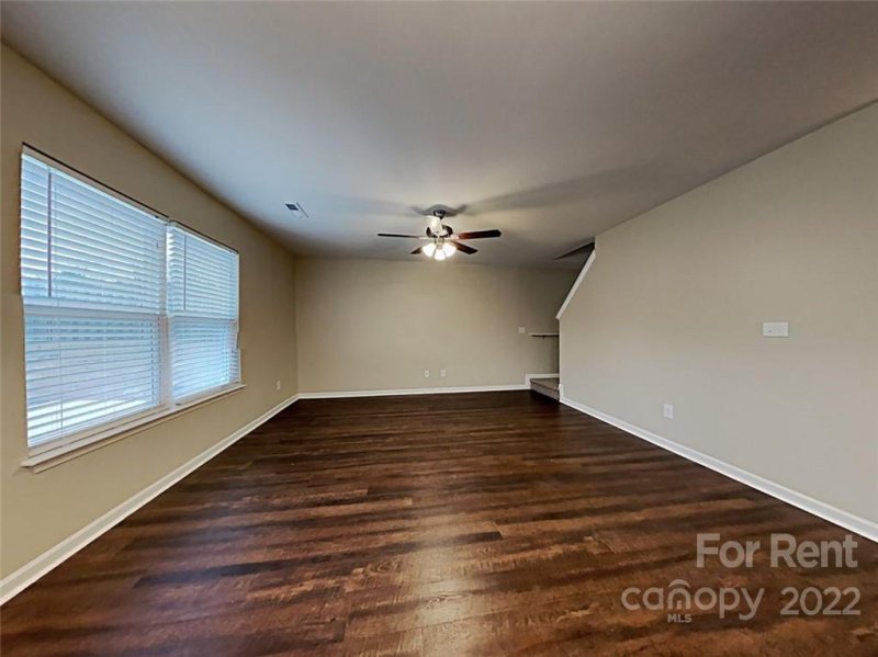 Property image 3 at 5819 Lake Vista Lane, Charlotte, NC 28216