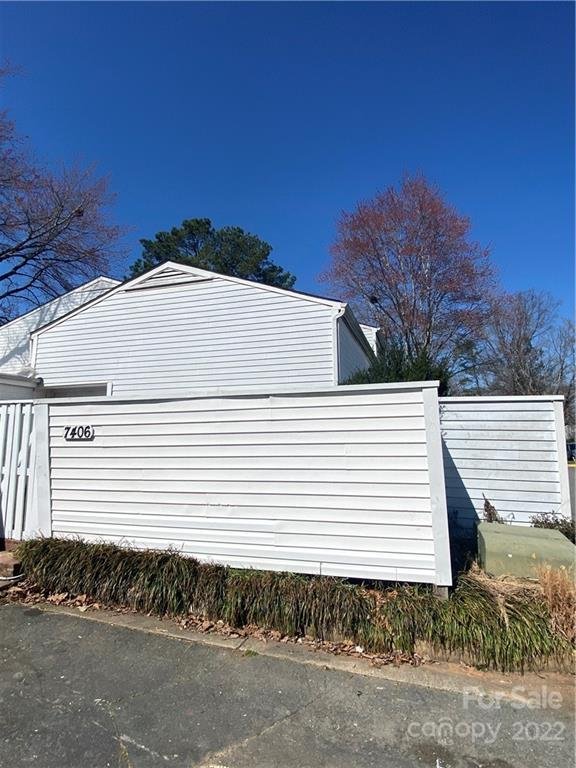 Property image 2 at 7406 Mystic Lane, Charlotte, NC 28227