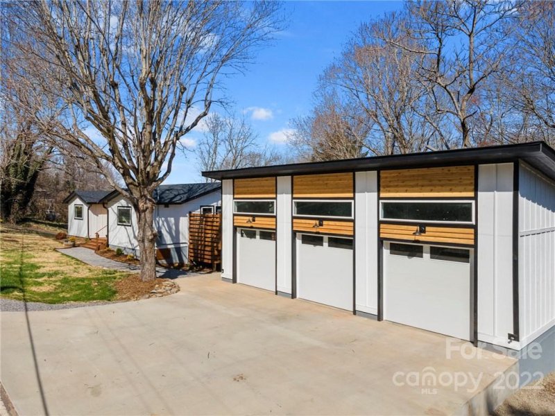 Property image 4 at 81 Stradley Mountain Road, Asheville, NC 28806