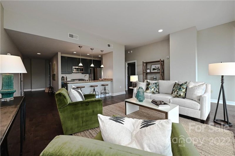 Property image 5 at 701 Royal Court, Charlotte, NC 28202