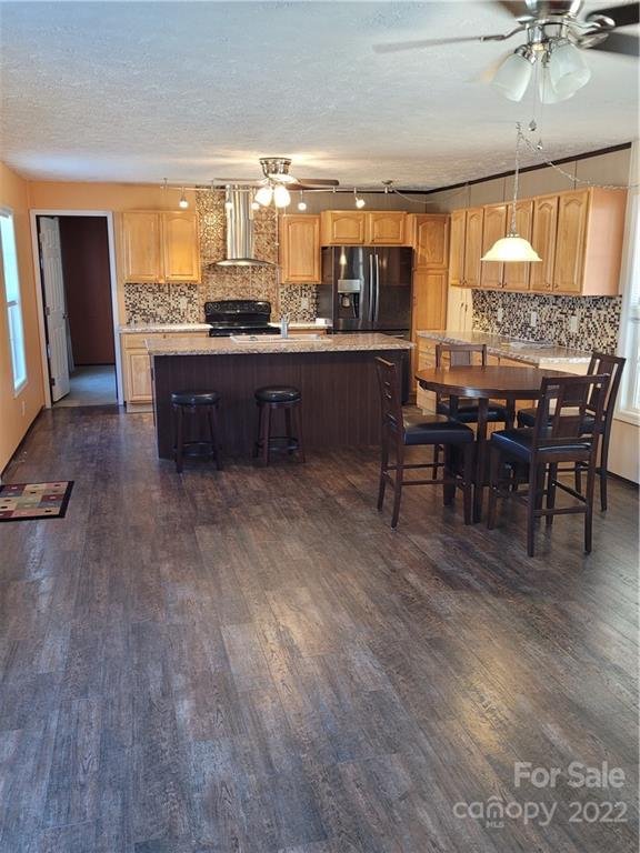 Property image 3 at 384 Stutts Road, Mooresville, NC 28117