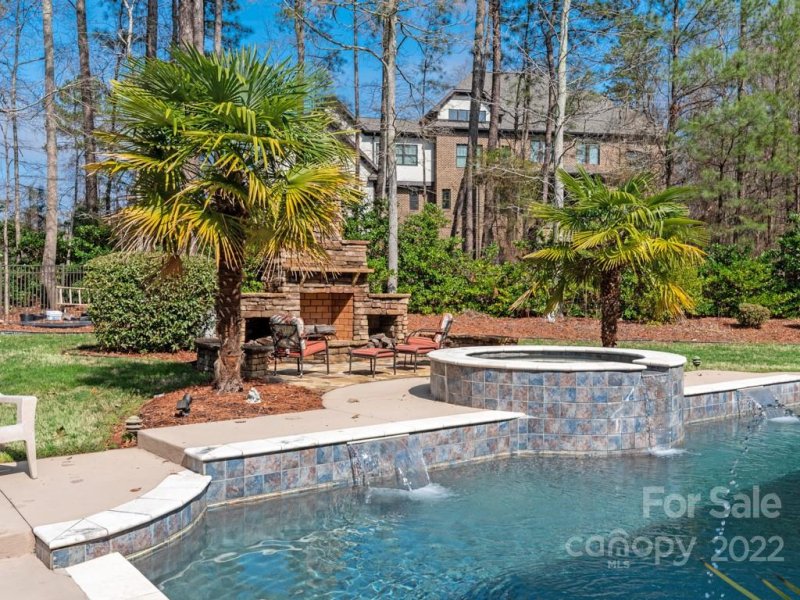 Property image 3 at 5001 Oxfordshire Road, Waxhaw, NC 28173