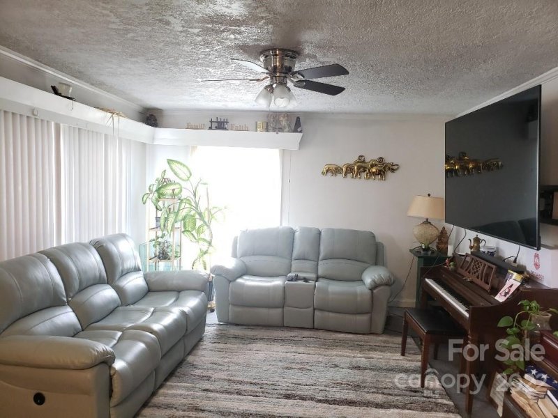 Property image 5 at 1526 Lisbon Lane, Charlotte, NC 28269