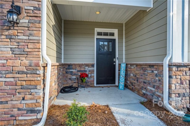 Property image 2 at 632 Cypress Glen Lane, Lake Wylie, SC 29710