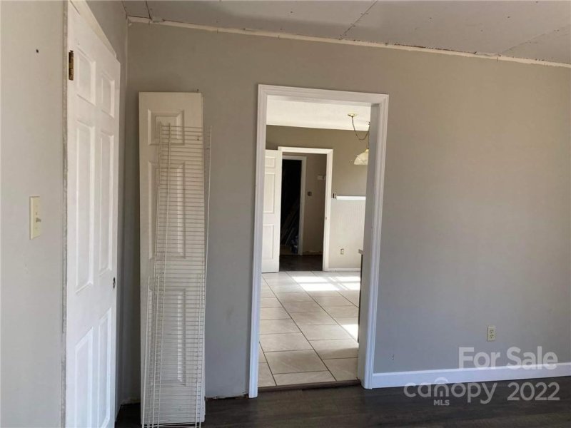 Property image 5 at 1921 Woodridge Drive, Hickory, NC 28602