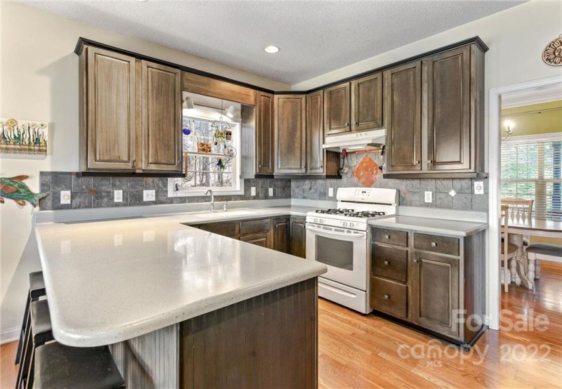 Property image 3 at 505 Kings Ridge, Asheville, NC 28804