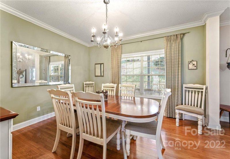 Property image 4 at 505 Kings Ridge, Asheville, NC 28804