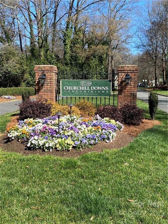 Property image 2 at 1041 Churchill Downs Court, Charlotte, NC 28211