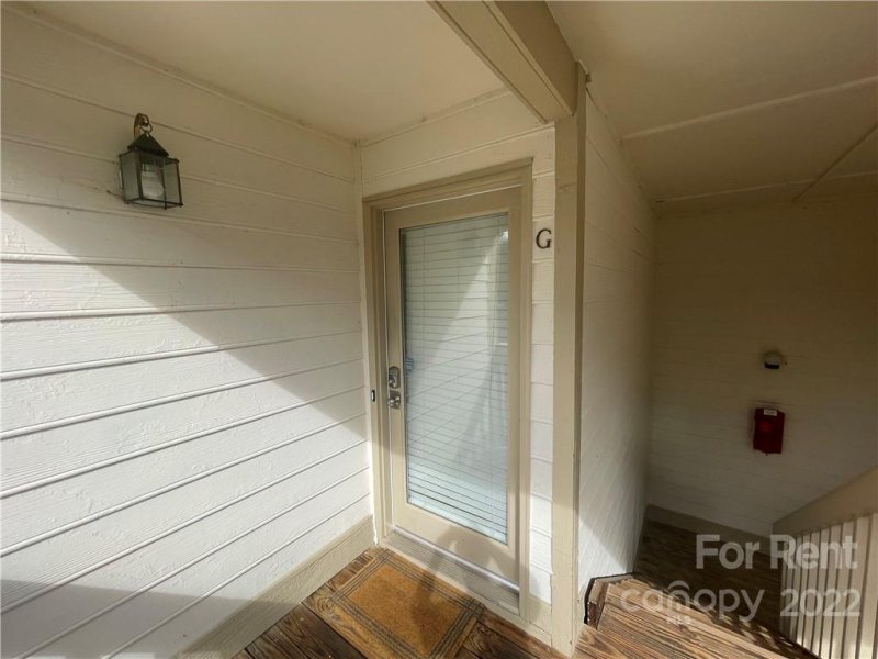 Property image 3 at 1041 Churchill Downs Court, Charlotte, NC 28211
