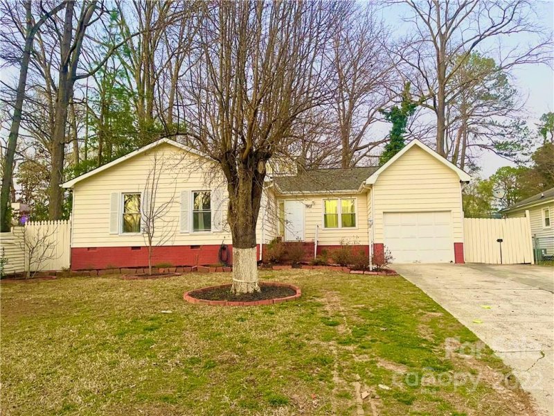 7807 Hickory Hollow Lane