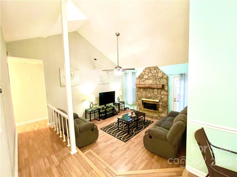 Property image 5 at 7807 Hickory Hollow Lane, Charlotte, NC 28227