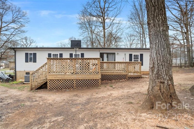 Property image 2 at 311 Walker Drive, Lincolnton, NC 28092