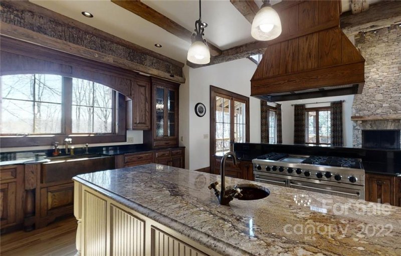 Property image 5 at 466 Barrington Drive, Asheville, NC 28803