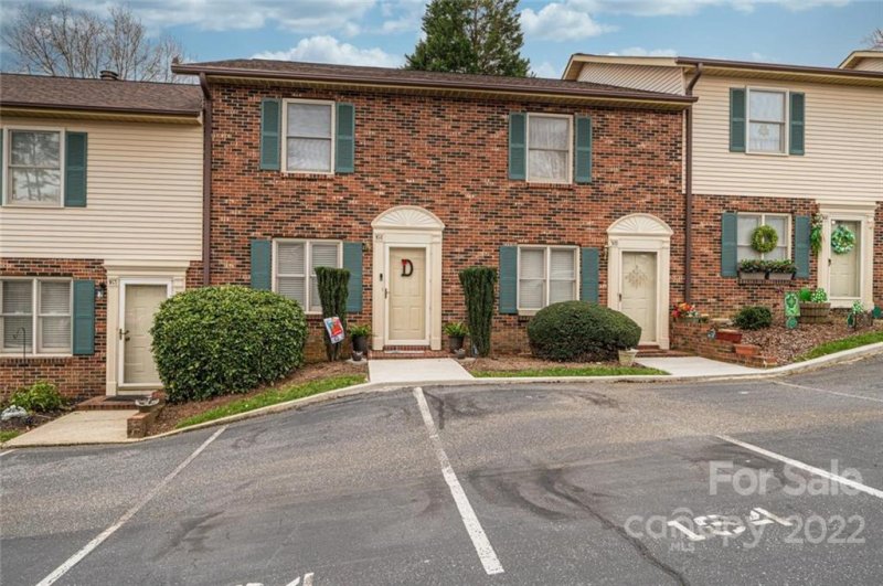 Property image 2 at 1330 5th Street, Hickory, NC 28601