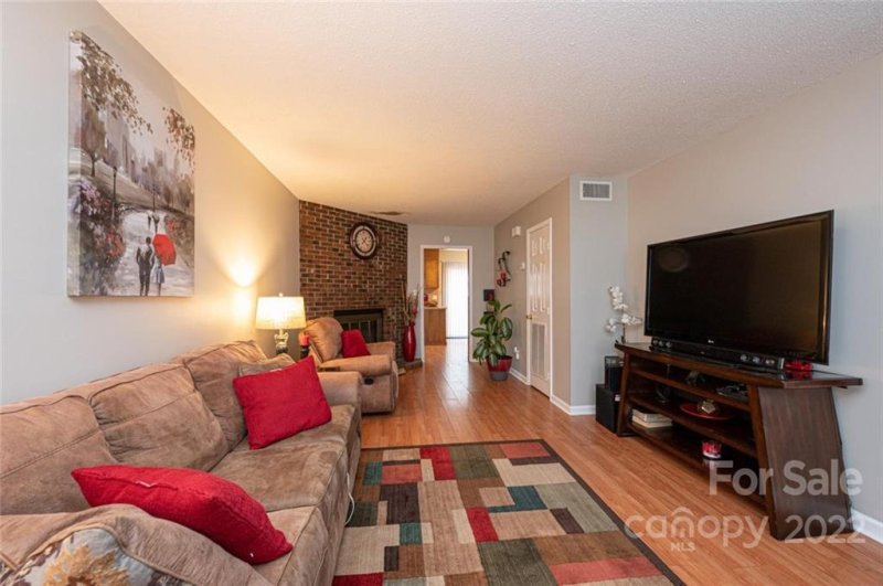 Property image 4 at 1330 5th Street, Hickory, NC 28601