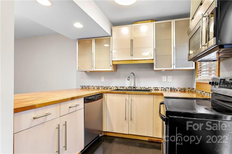 Property image 5 at 636 Chipley Avenue, Charlotte, NC 28205