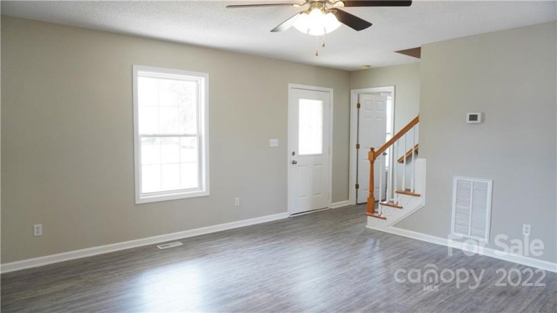 Property image 3 at 1017 Courtney Cove Court, Gastonia, NC 28052