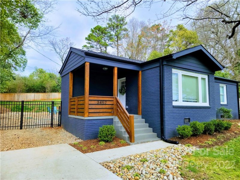 Property image 2 at 3452 Airlie Street, Charlotte, NC 28205