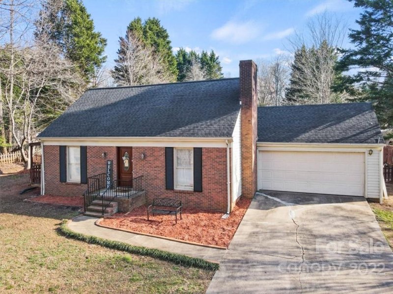 Property image 2 at 218 Hillsboro Road, Taylorsville, NC 28681