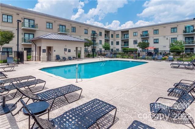 Property image 2 at 721 Governor Morrison Street, Charlotte, NC 28211