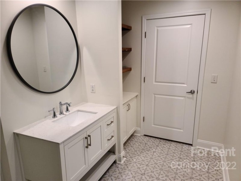 Property image 3 at 721 Governor Morrison Street, Charlotte, NC 28211